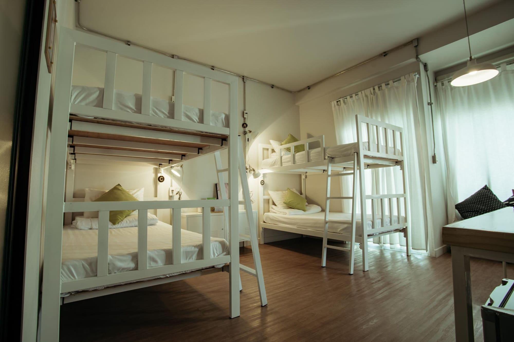 Bed and Breakfast Fashen Poshtel Chiang Mai Zewnętrze zdjęcie