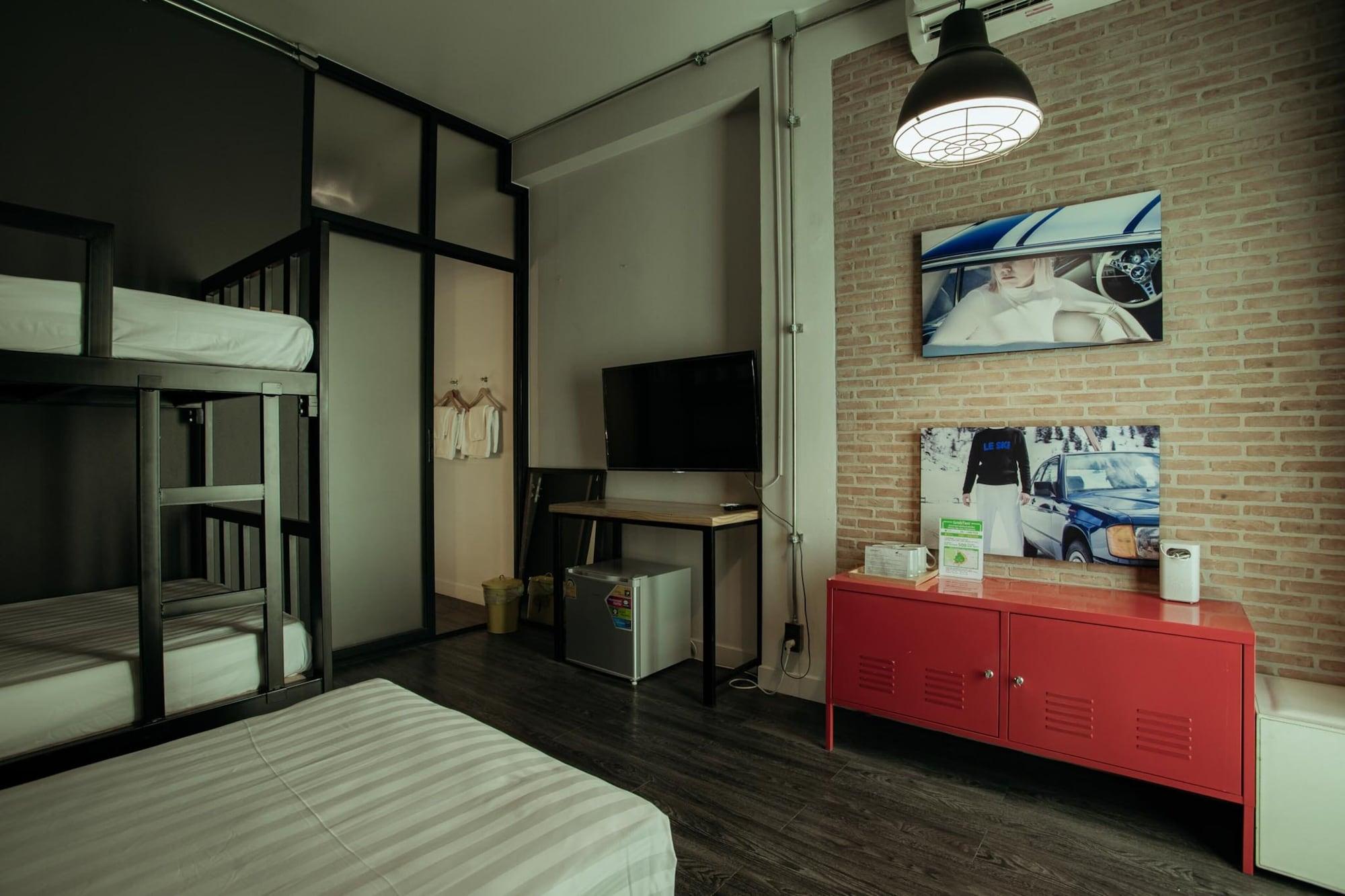 Bed and Breakfast Fashen Poshtel Chiang Mai Zewnętrze zdjęcie