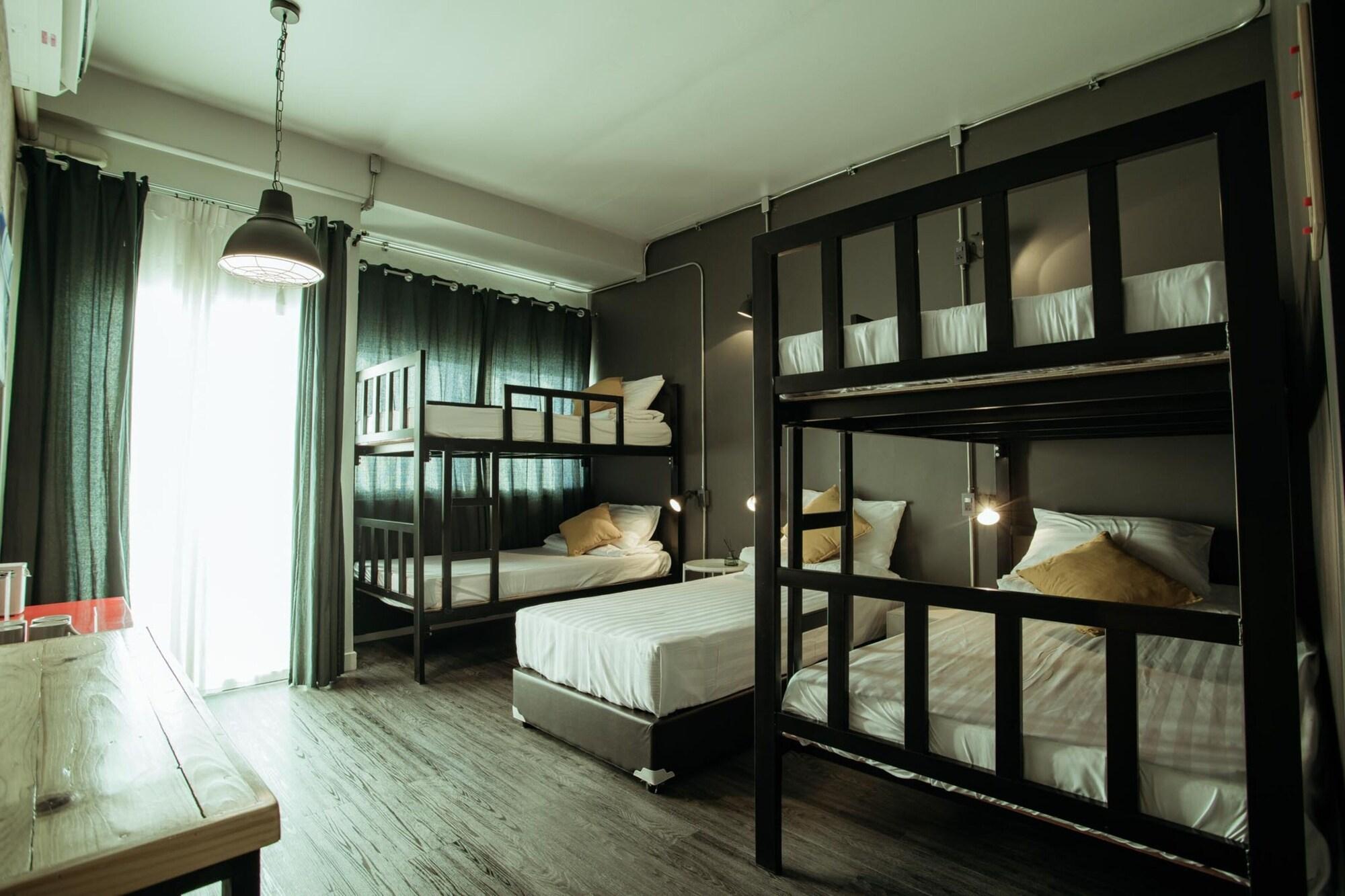 Bed and Breakfast Fashen Poshtel Chiang Mai Zewnętrze zdjęcie